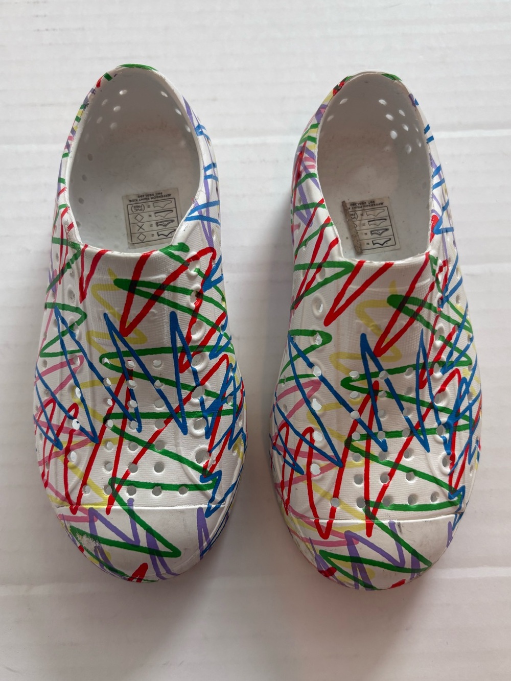 Native Shoes Jefferson Classic Slip On Multi Color Crayon Size 11 C11